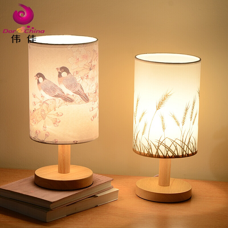 现代温馨床头灯——银芙蓉暖光创意小夜灯的喂养、助眠与细致体验